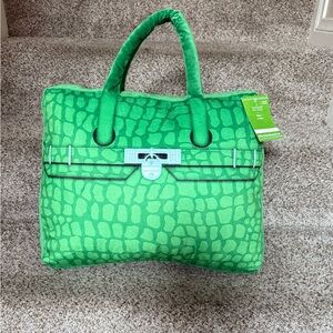 New - Ashland - Pillow